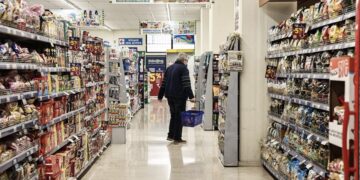 Πλαφόν στα σούπερ μάρκετ: Αυτά είναι τα 61 βασικά αγαθά που μπαίνουν στο «μικροσκόπιο»