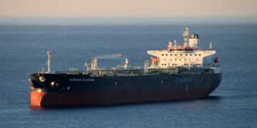 Επίθεση σε ελληνόκτητο πλοίο στα Στενά του Ορμούζ: Χτυπήθηκε από βλήμα το Star Gwyneth